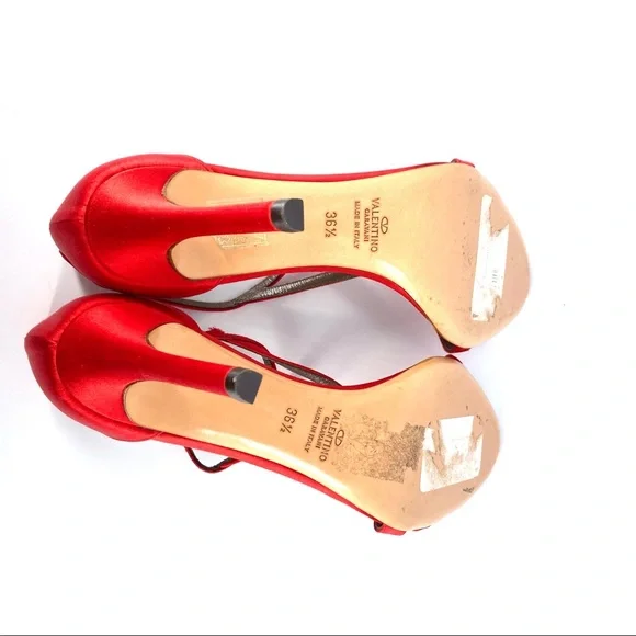 Valentino Garavani Vintage Red Satin T-Strap Open Toe Pumps Size 36.5 - Picture 8 of 8